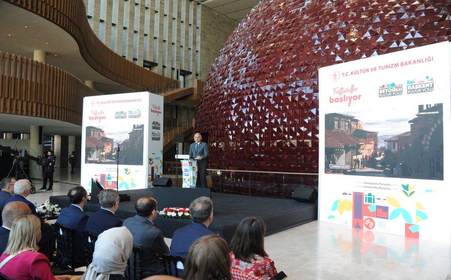 Beyoğlu ve Başkent Kültür Yolları'nda festival coşkusu